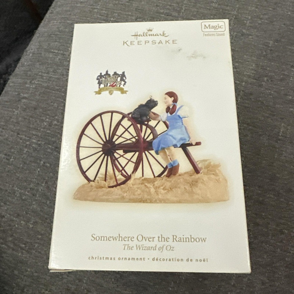 Hallmark Keepsake Ornament 2009 Somewhere Over The Rainbow. 70th Anniversary